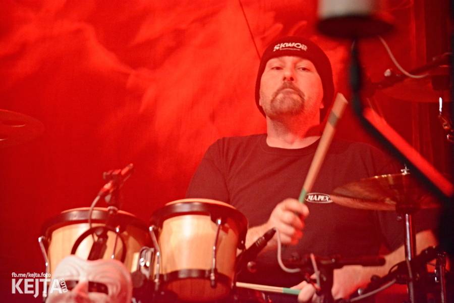 Škwor: Akustický koncert s klavírem a violoncellem strhl pražskou Akropoli