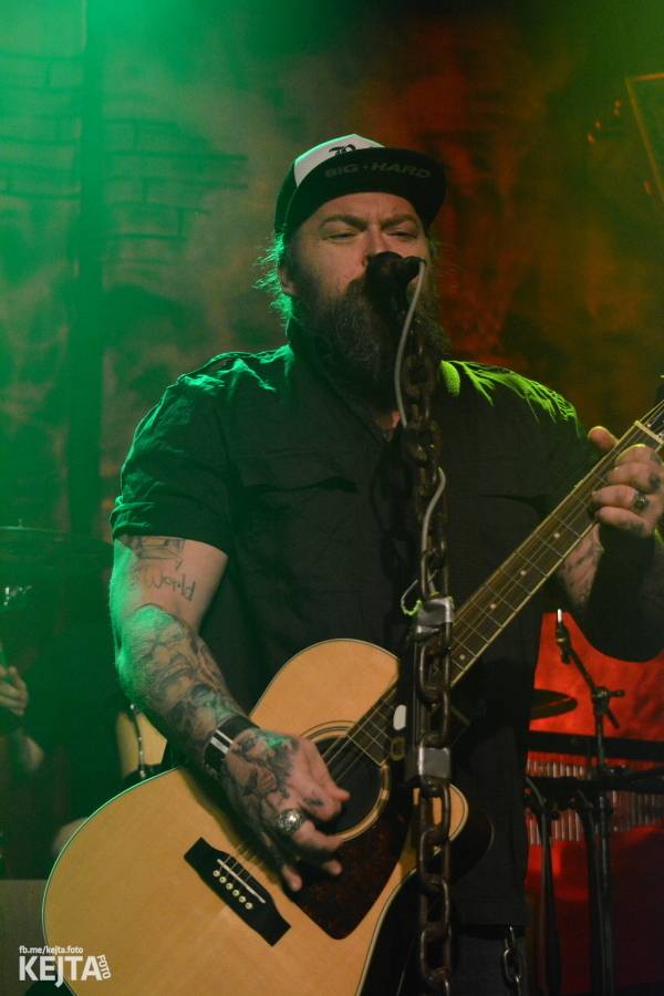 Škwor: Akustický koncert s klavírem a violoncellem strhl pražskou Akropoli