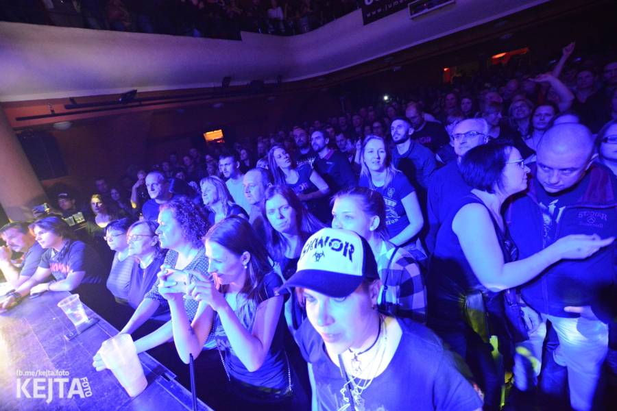 Škwor: Akustický koncert s klavírem a violoncellem strhl pražskou Akropoli