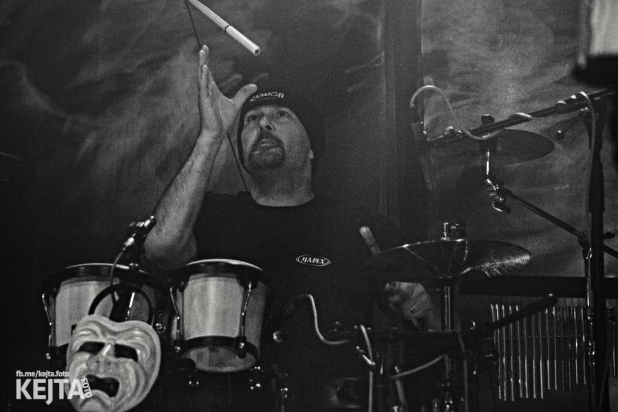 Škwor: Akustický koncert s klavírem a violoncellem strhl pražskou Akropoli