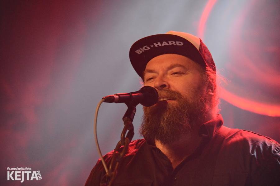 Škwor: Akustický koncert s klavírem a violoncellem strhl pražskou Akropoli