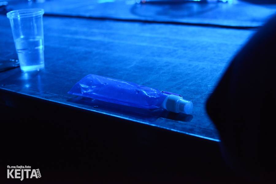 Škwor: Akustický koncert s klavírem a violoncellem strhl pražskou Akropoli