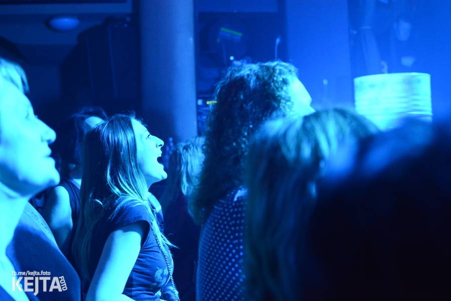 Škwor: Akustický koncert s klavírem a violoncellem strhl pražskou Akropoli