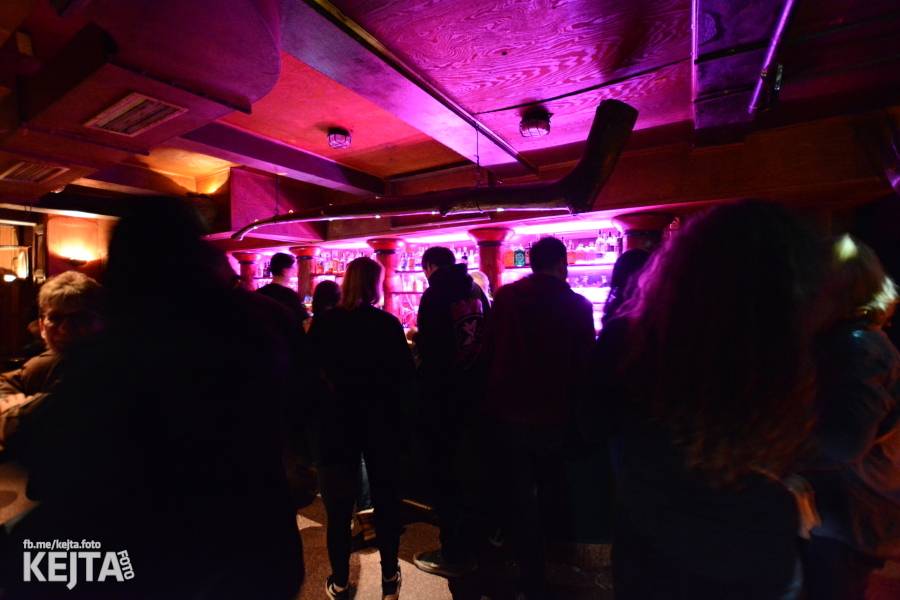 Škwor: Akustický koncert s klavírem a violoncellem strhl pražskou Akropoli