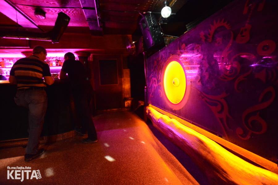 Škwor: Akustický koncert s klavírem a violoncellem strhl pražskou Akropoli