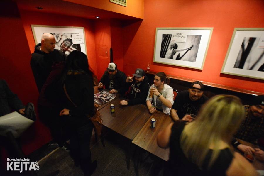 Škwor: Akustický koncert s klavírem a violoncellem strhl pražskou Akropoli