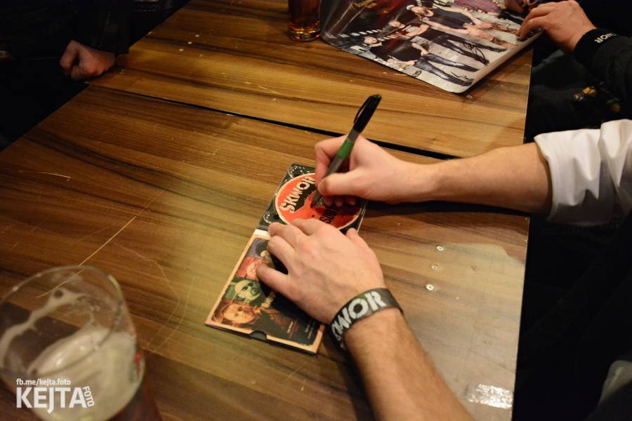 Škwor: Akustický koncert s klavírem a violoncellem strhl pražskou Akropoli