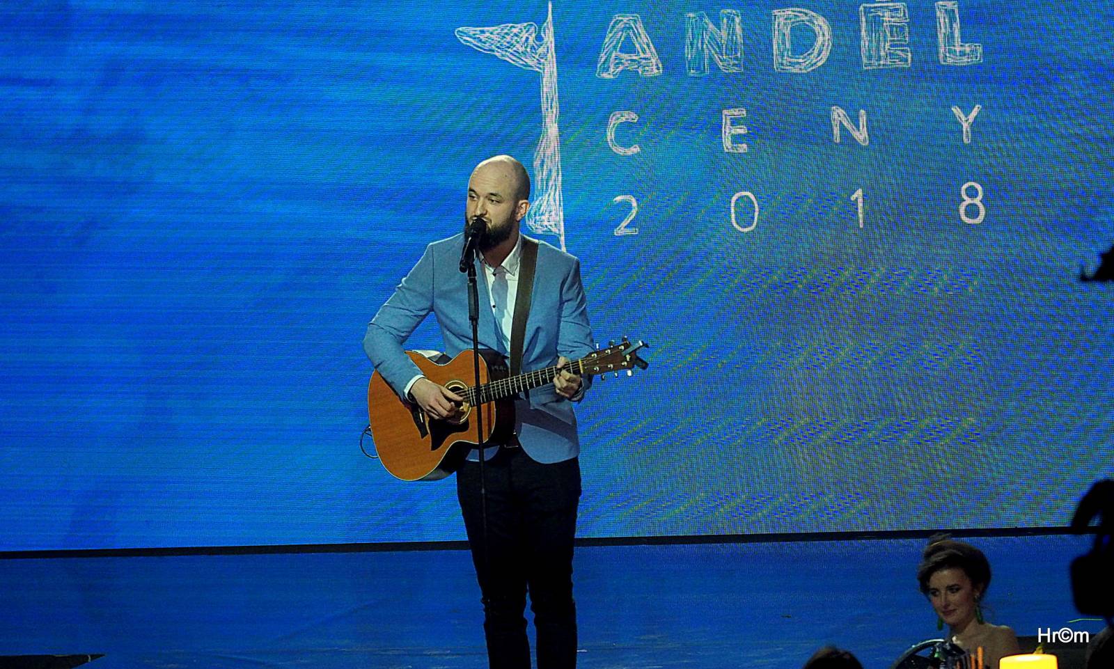 Ceny Anděl ovládli Lucie, Barbora Poláková a The Atavists, do Síně slávy vstoupil Michal Prokop