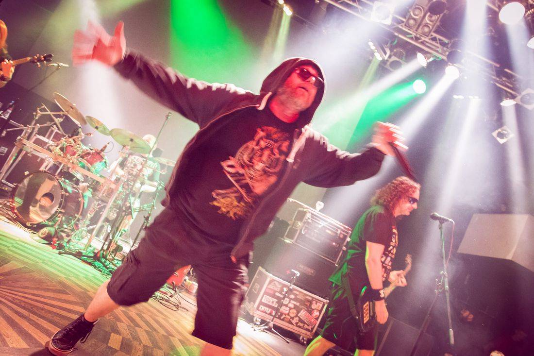 Horkýže Slíže dvakrát vyprodali Lucerna Music Bar, nadšení fanoušci divoce pogovali