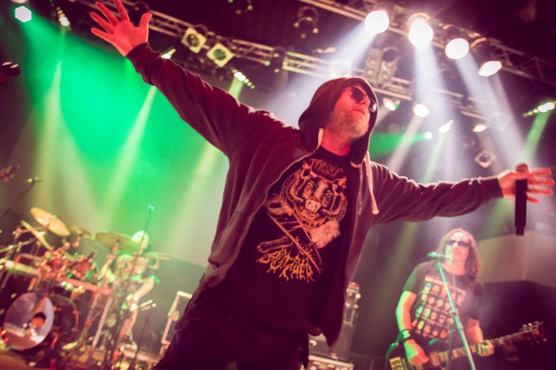 Horkýže Slíže dvakrát vyprodali Lucerna Music Bar, nadšení fanoušci divoce pogovali