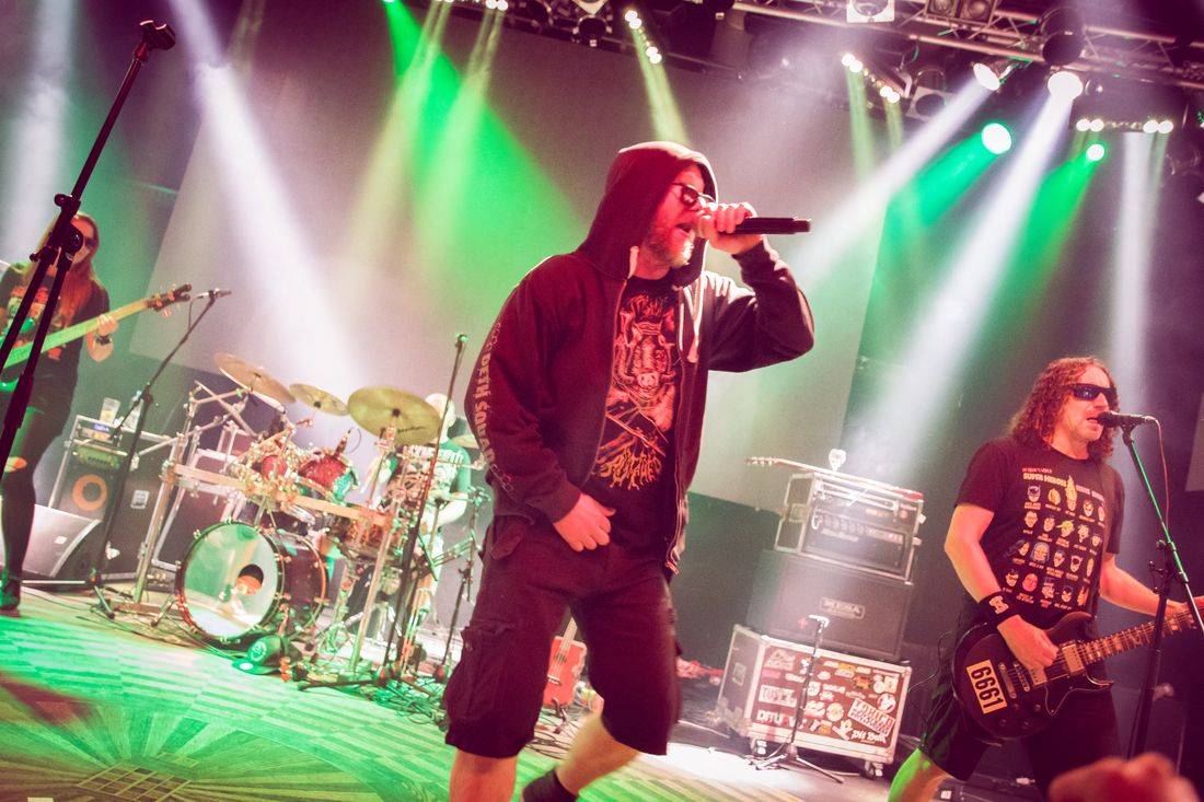 Horkýže Slíže dvakrát vyprodali Lucerna Music Bar, nadšení fanoušci divoce pogovali