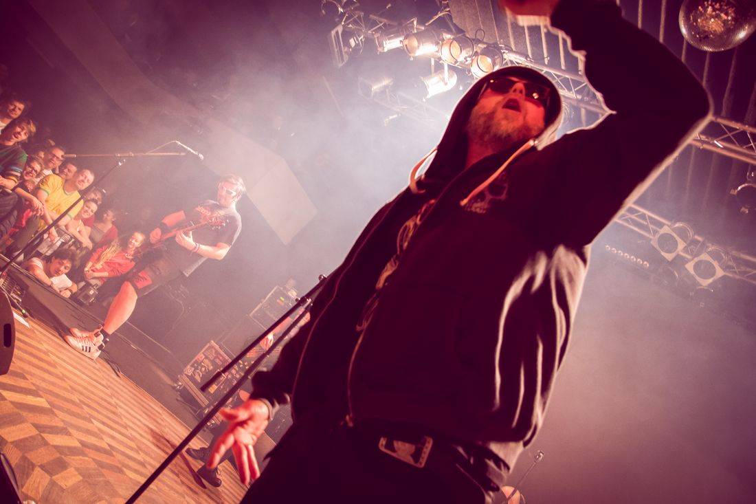 Horkýže Slíže dvakrát vyprodali Lucerna Music Bar, nadšení fanoušci divoce pogovali