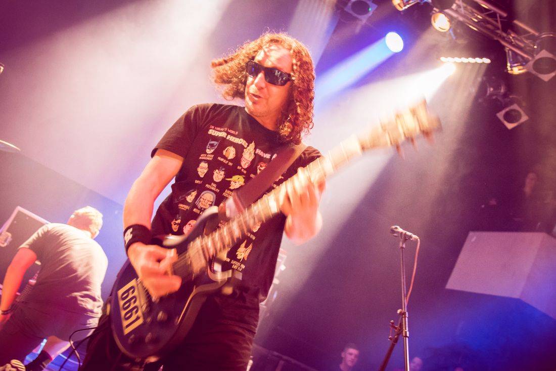 Horkýže Slíže dvakrát vyprodali Lucerna Music Bar, nadšení fanoušci divoce pogovali