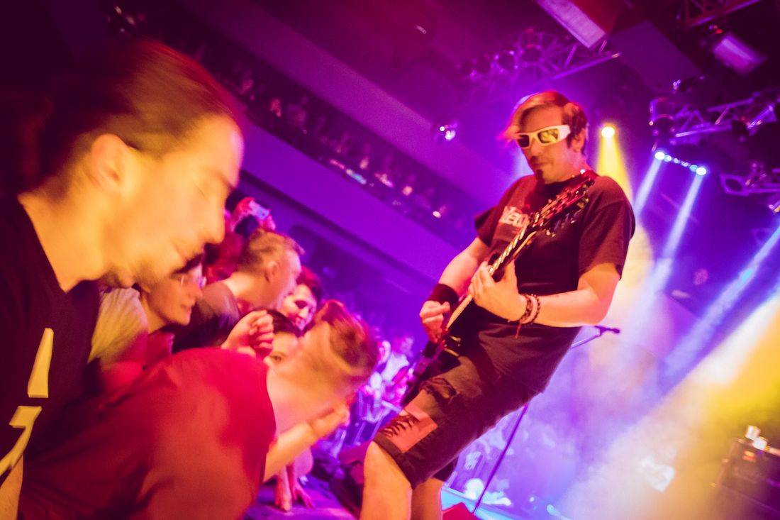 Horkýže Slíže dvakrát vyprodali Lucerna Music Bar, nadšení fanoušci divoce pogovali