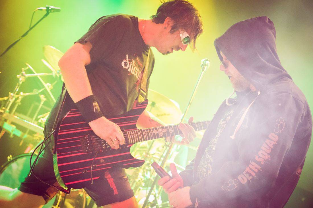 Horkýže Slíže dvakrát vyprodali Lucerna Music Bar, nadšení fanoušci divoce pogovali