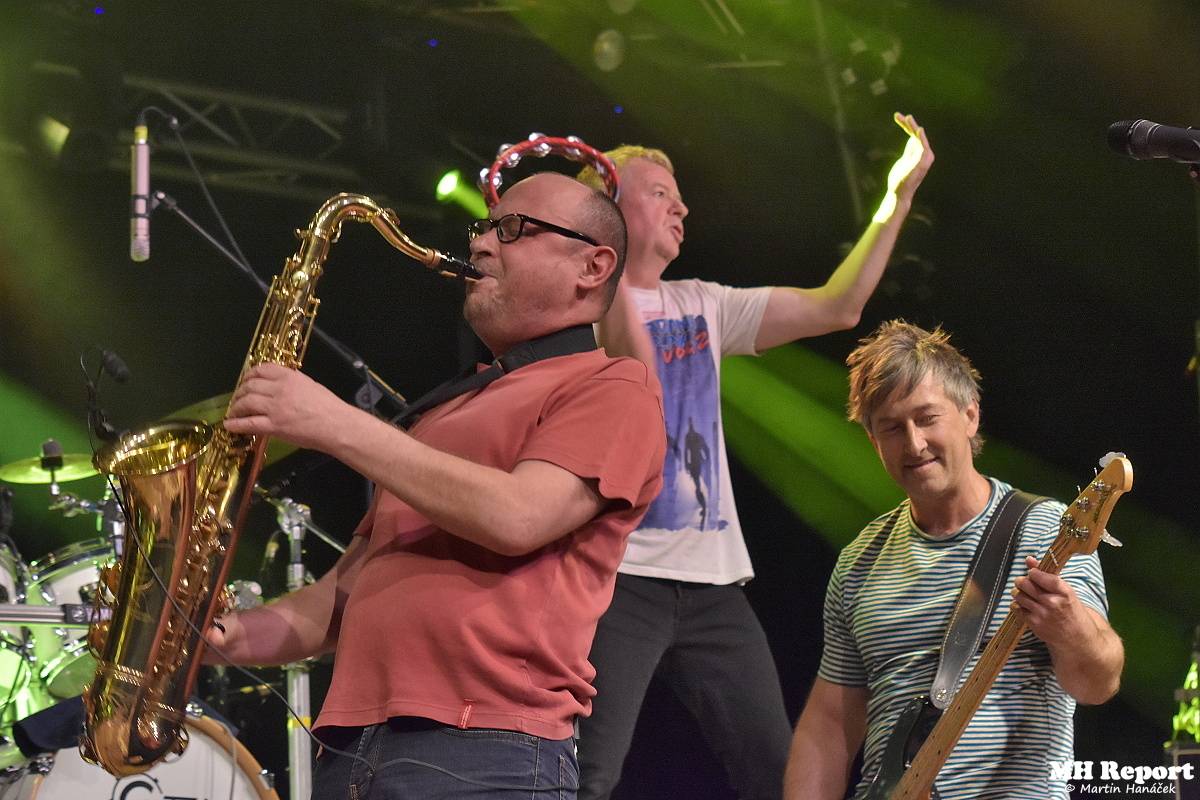 Mňága a Žďorp vítala v Plzni jaro