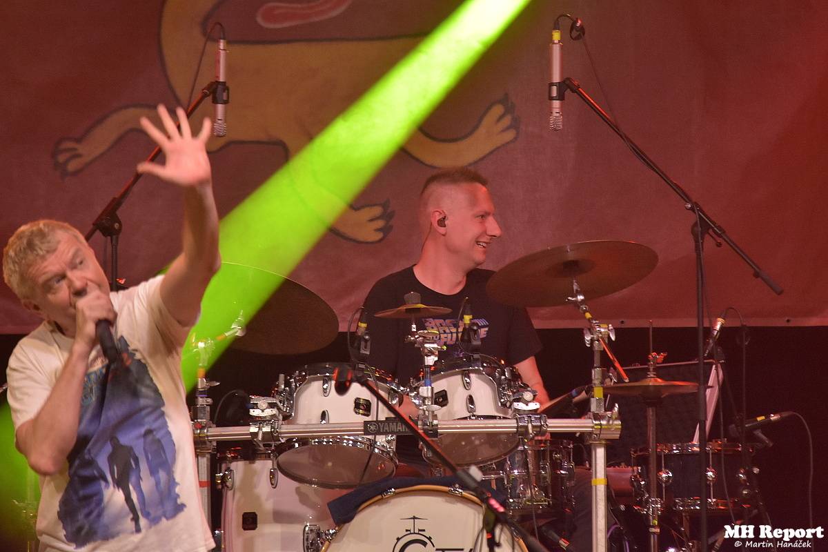 Mňága a Žďorp vítala v Plzni jaro