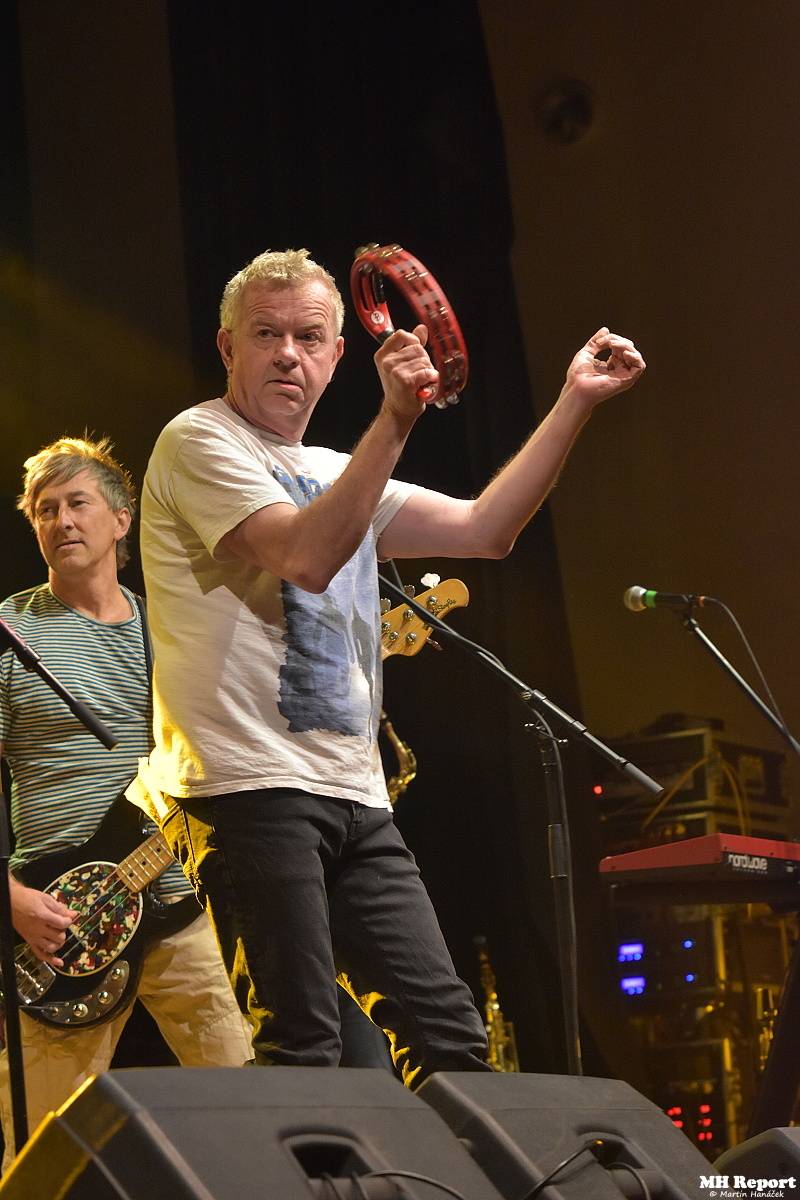 Mňága a Žďorp vítala v Plzni jaro