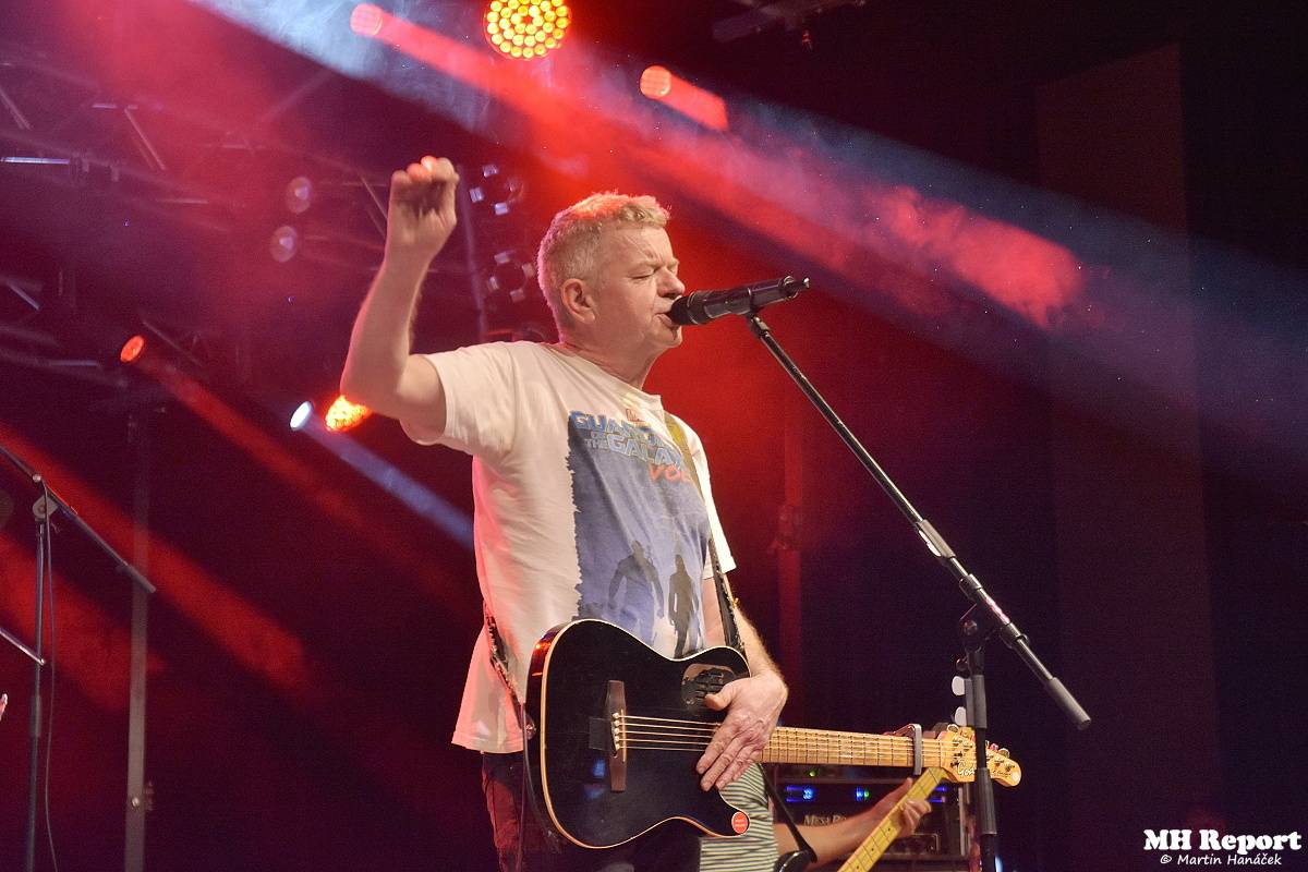 Mňága a Žďorp vítala v Plzni jaro