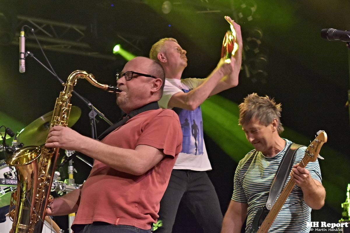 Mňága a Žďorp vítala v Plzni jaro