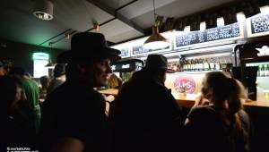 Oslavy svatého Patrika v Rock Café: Zoe Hayter, Travis O'Neill, Cheers! a spousta irského alkoholu