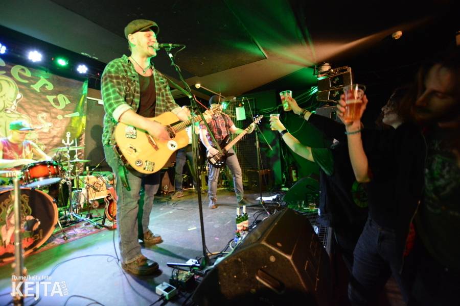 Oslavy svatého Patrika v Rock Café: Zoe Hayter, Travis O'Neill, Cheers! a spousta irského alkoholu