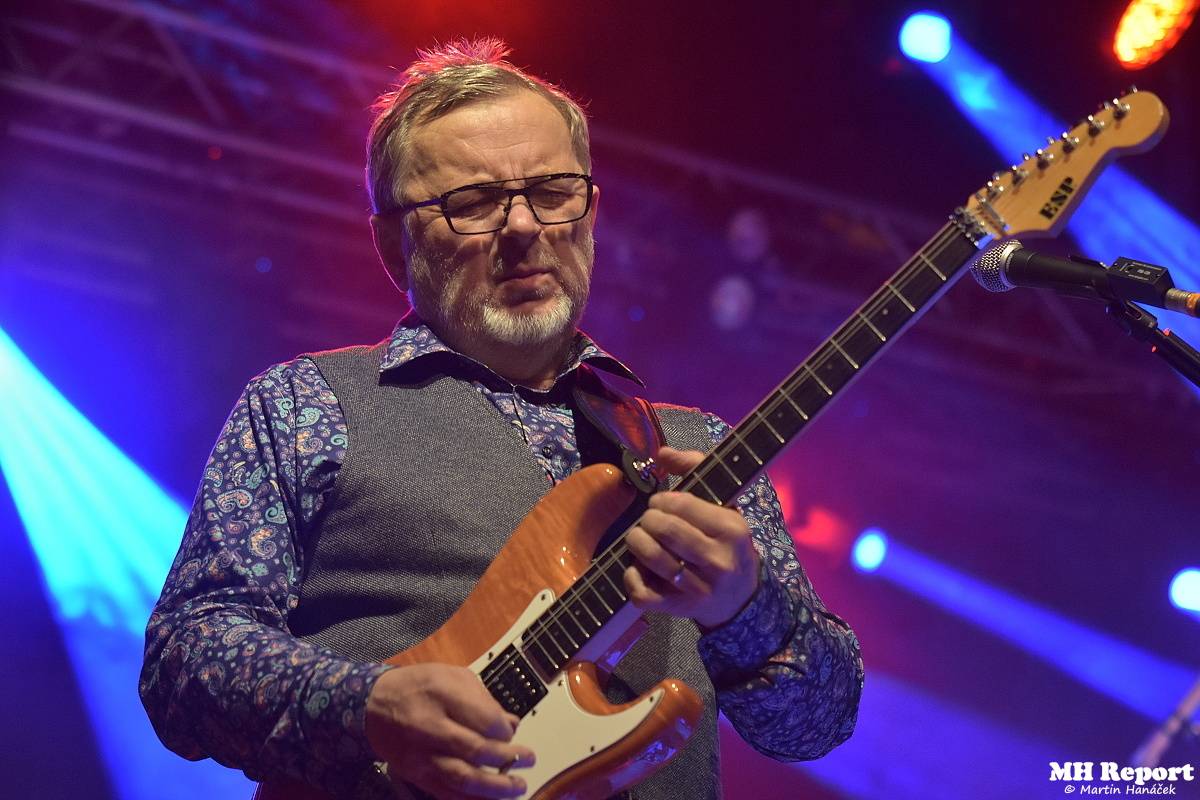 Michal Pavlíček v Plzni představil nové album Pošli to tam