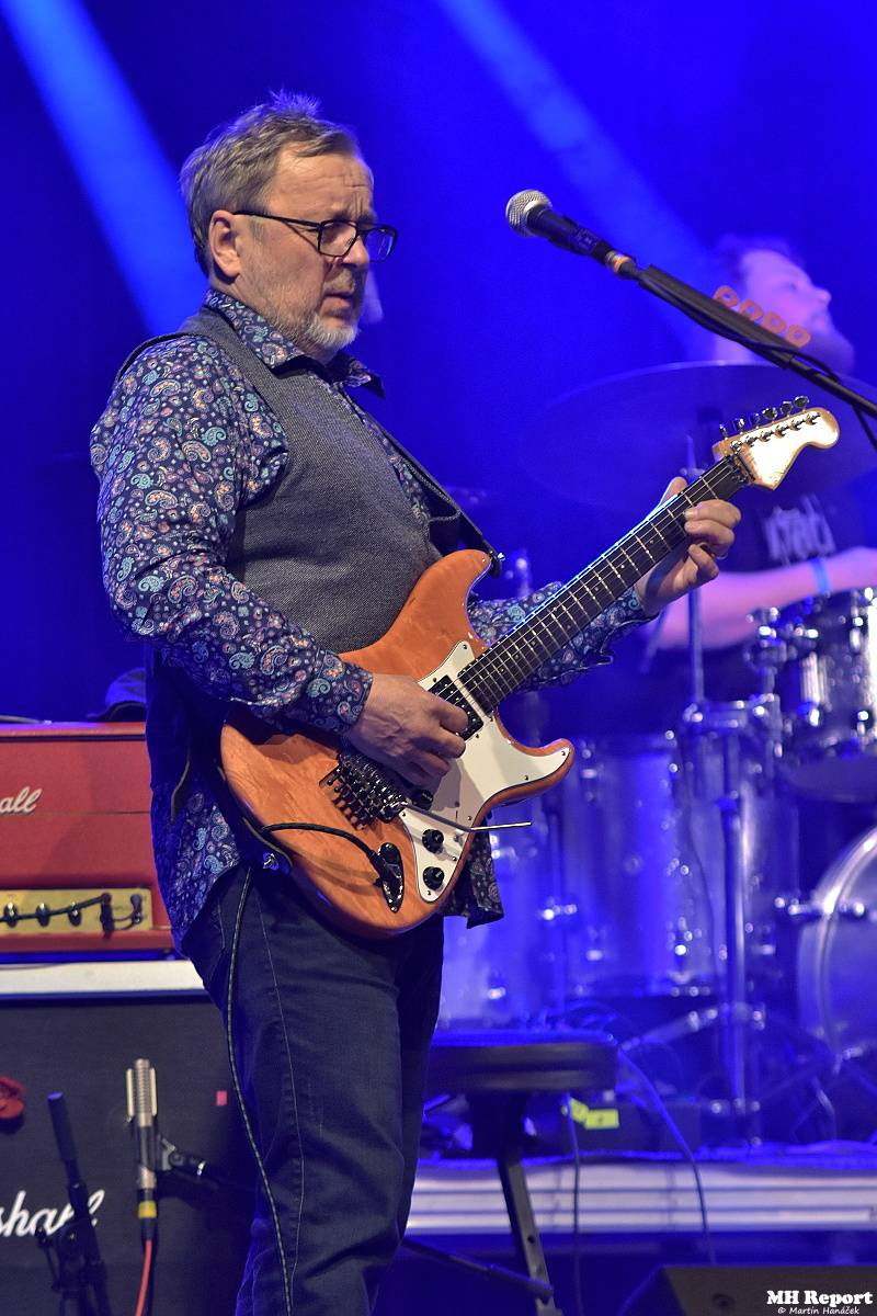 Michal Pavlíček v Plzni představil nové album Pošli to tam