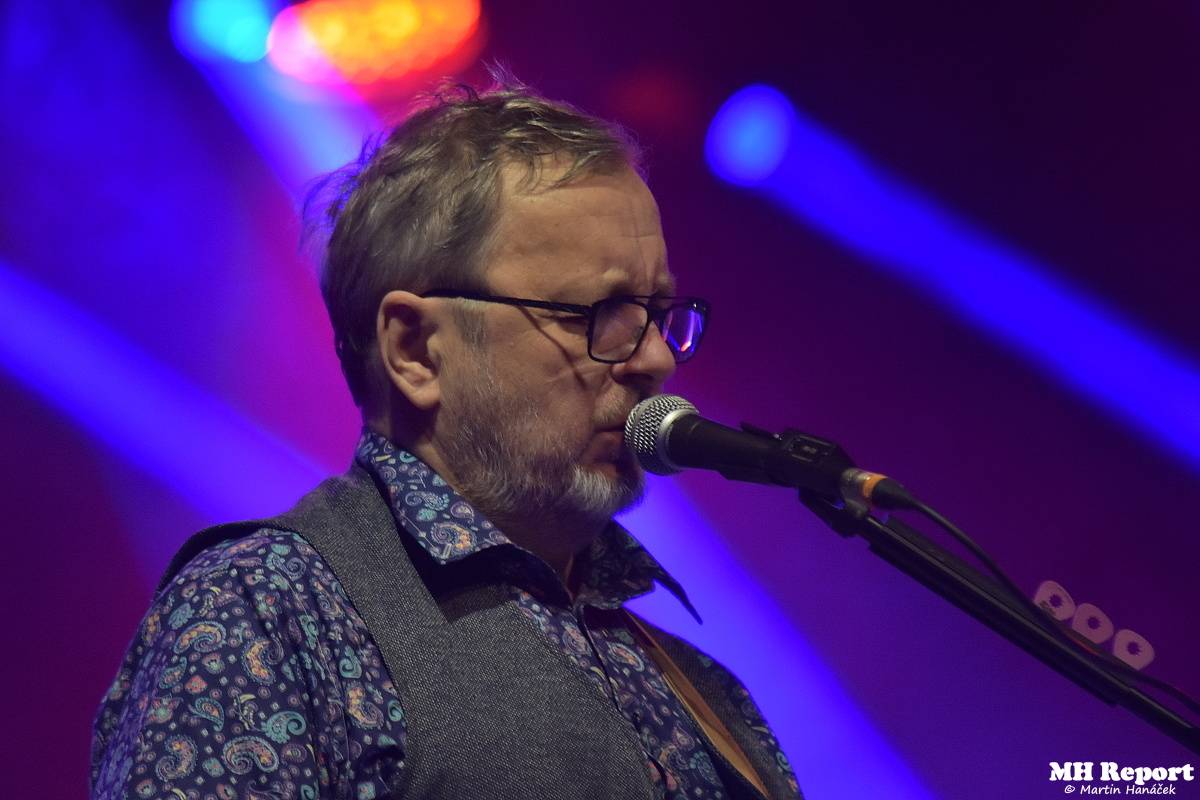 Michal Pavlíček v Plzni představil nové album Pošli to tam