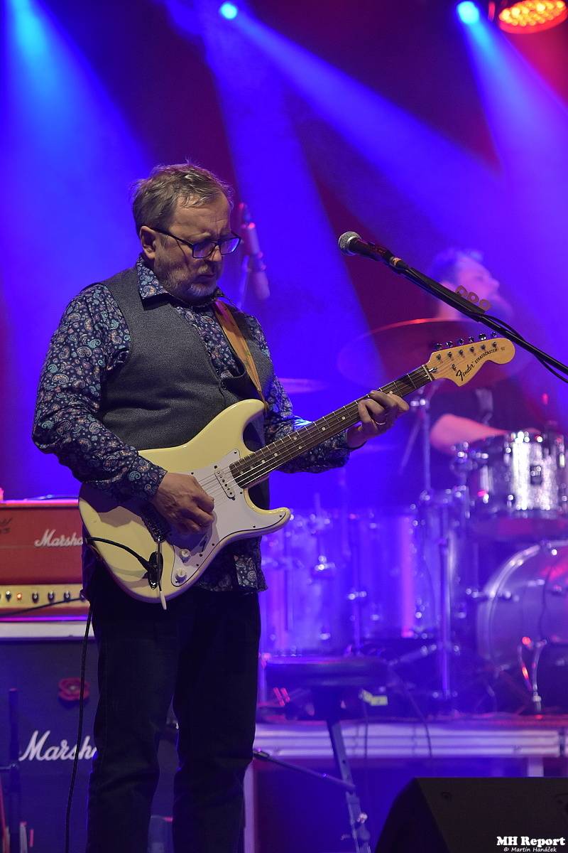 Michal Pavlíček v Plzni představil nové album Pošli to tam