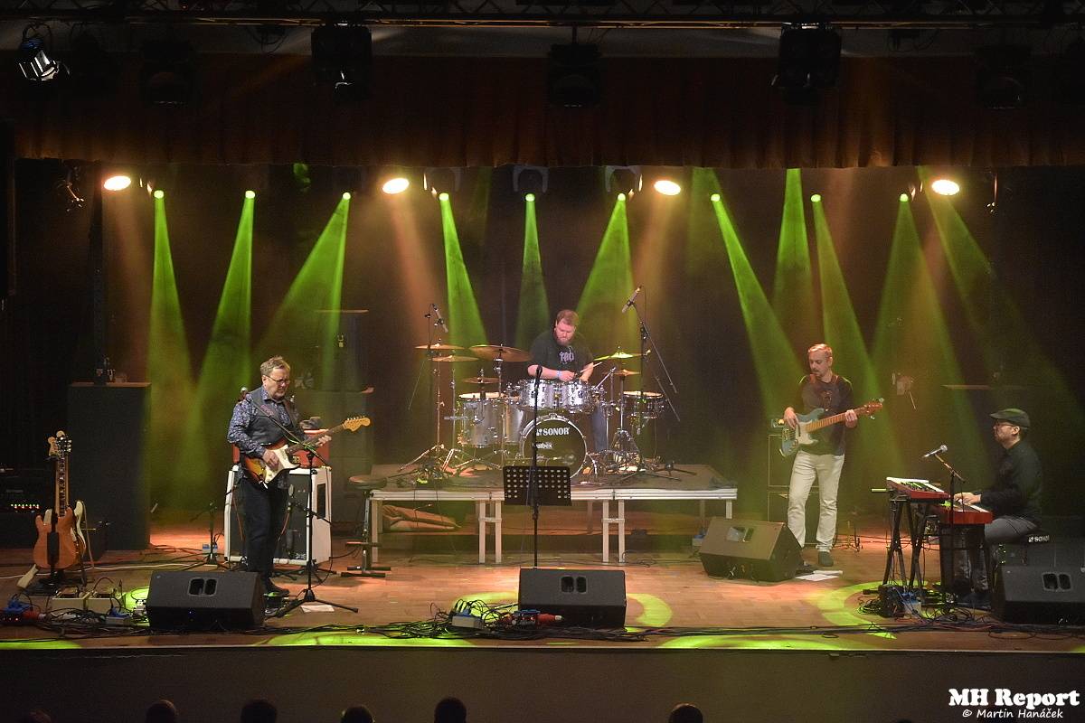 Michal Pavlíček v Plzni představil nové album Pošli to tam