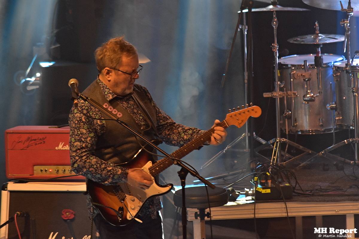 Michal Pavlíček v Plzni představil nové album Pošli to tam