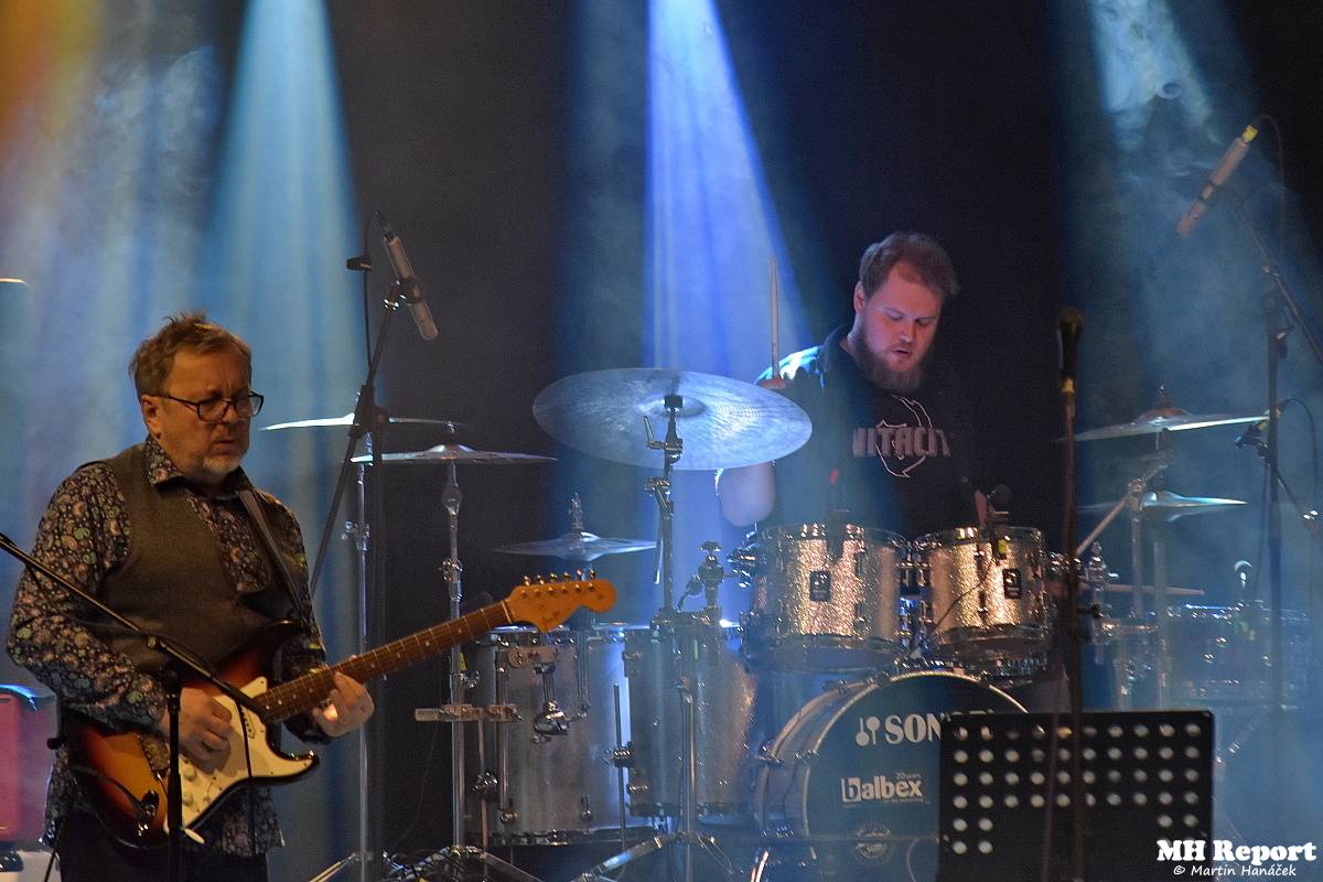 Michal Pavlíček v Plzni představil nové album Pošli to tam