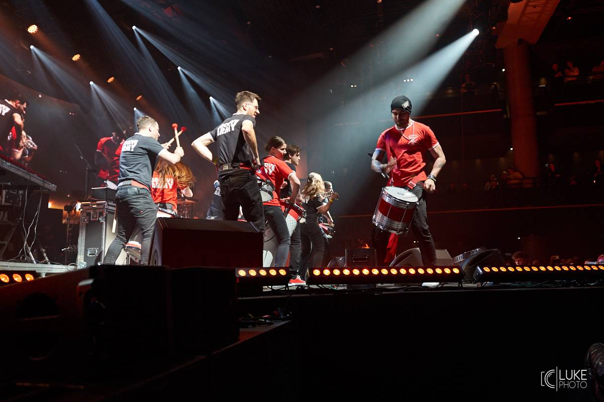 Evropa 2 rozdávala ceny. Na afterparty ve Foru Karlín hráli The Rasmus i Chinaski