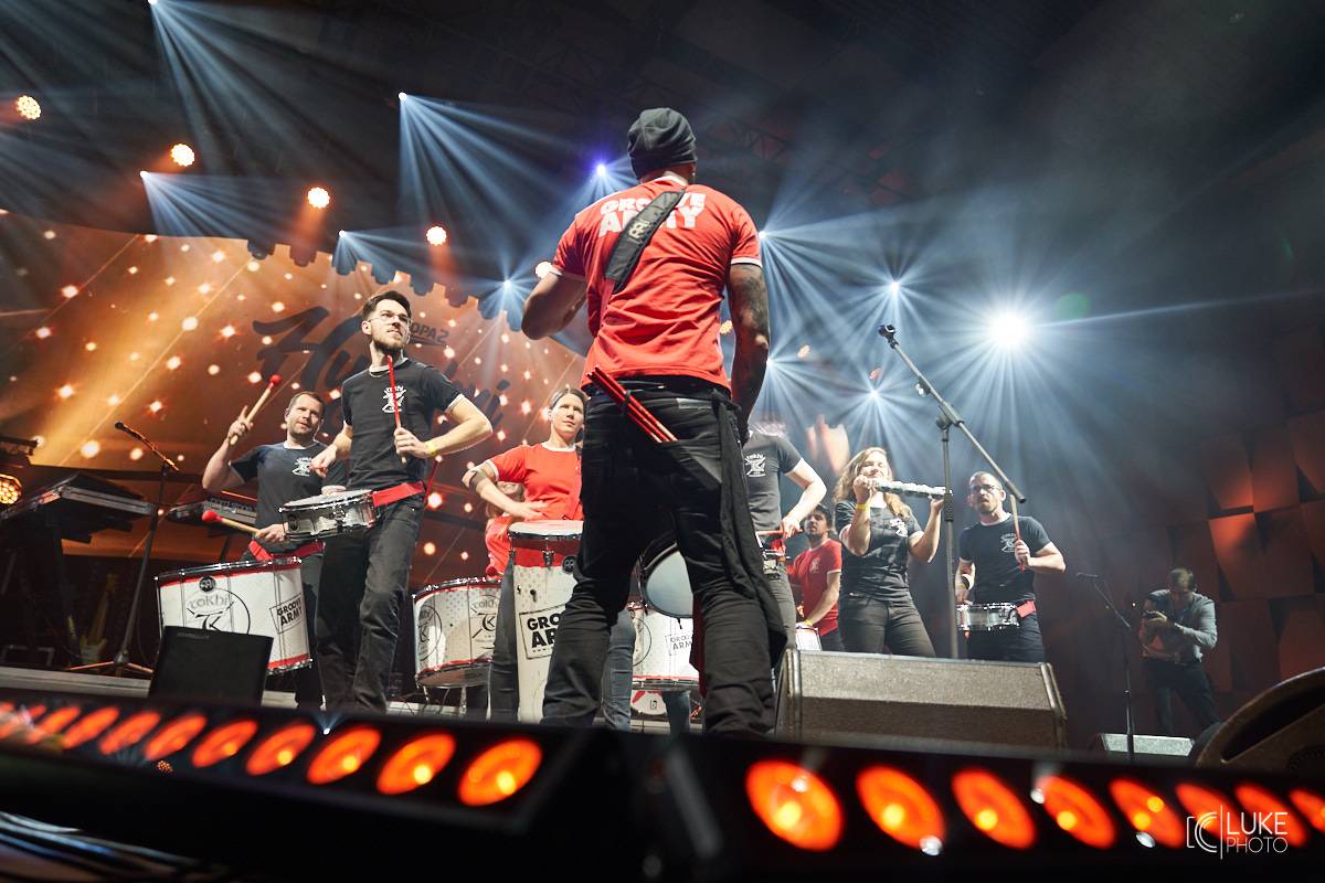 Evropa 2 rozdávala ceny. Na afterparty ve Foru Karlín hráli The Rasmus i Chinaski