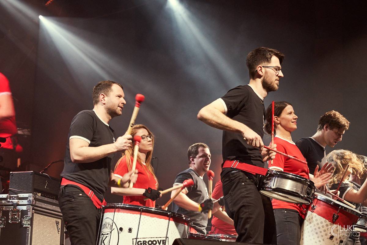 Evropa 2 rozdávala ceny. Na afterparty ve Foru Karlín hráli The Rasmus i Chinaski