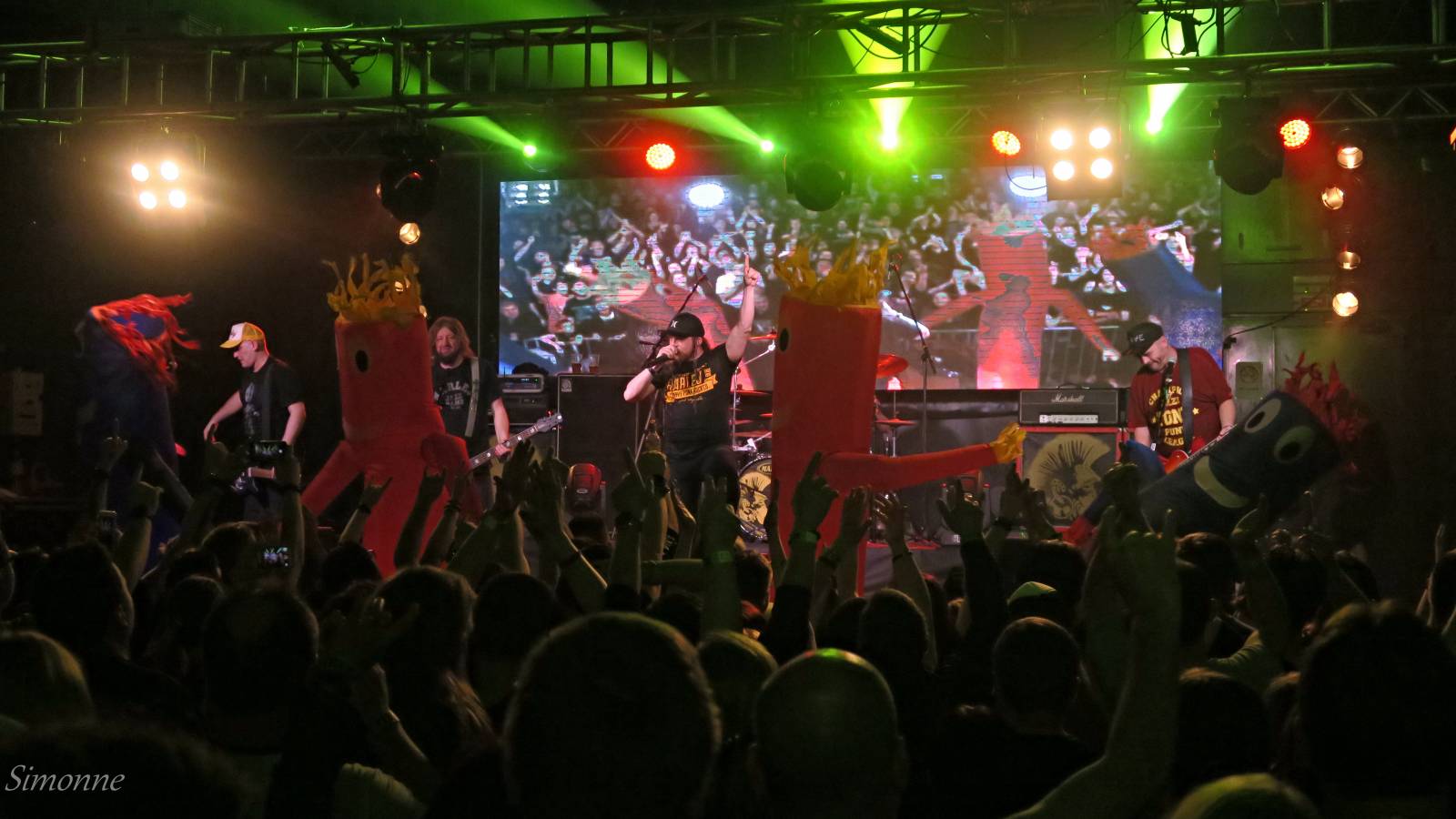 Harlej bavil fanoušky ve Zlíně, předskakovali jim Loco Loco