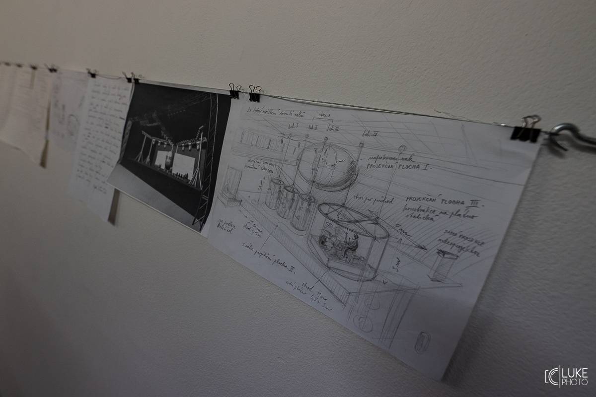 Tata Bojs slavnostně zakončili svou výstavu v centru současného umění DOX v Praze a pokřtili Tatalog