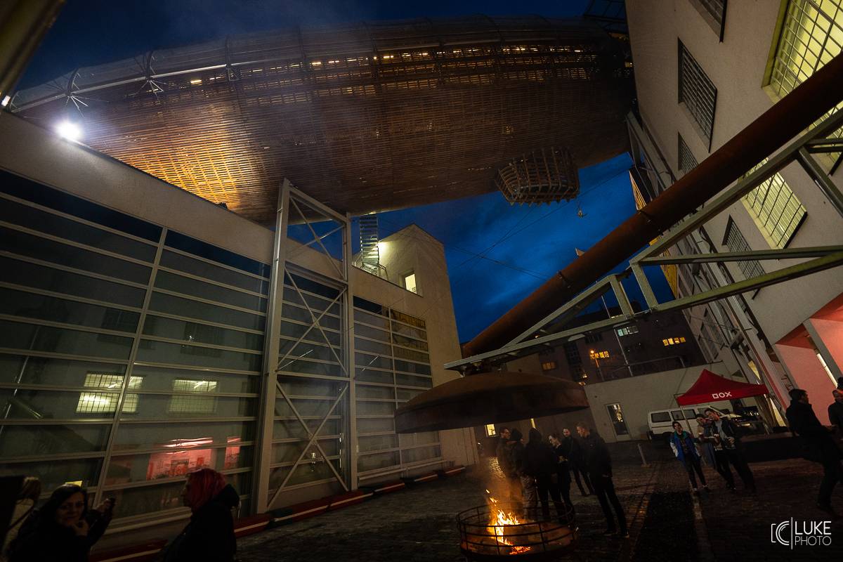 Tata Bojs slavnostně zakončili svou výstavu v centru současného umění DOX v Praze a pokřtili Tatalog