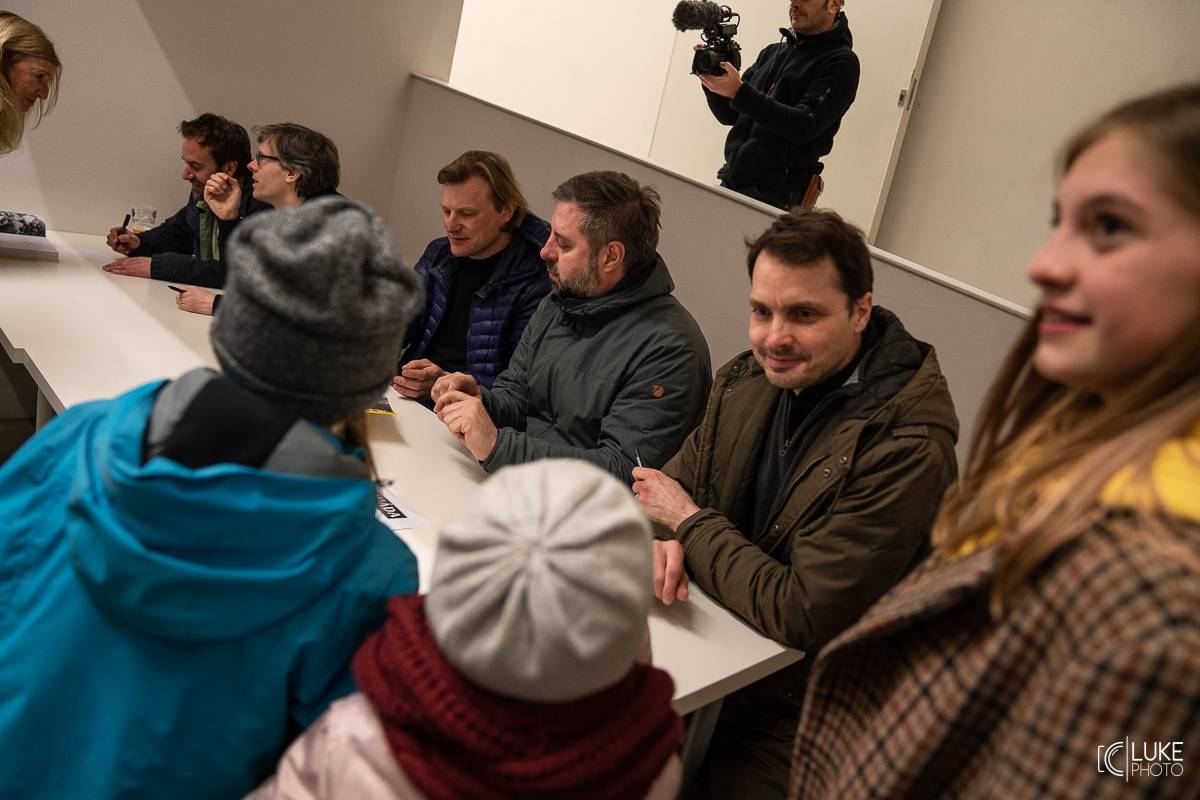 Tata Bojs slavnostně zakončili svou výstavu v centru současného umění DOX v Praze a pokřtili Tatalog