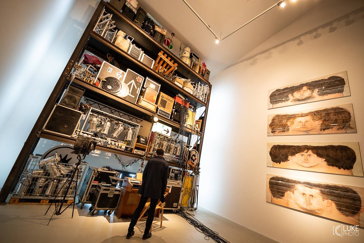 Tata Bojs slavnostně zakončili svou výstavu v centru současného umění DOX v Praze a pokřtili Tatalog