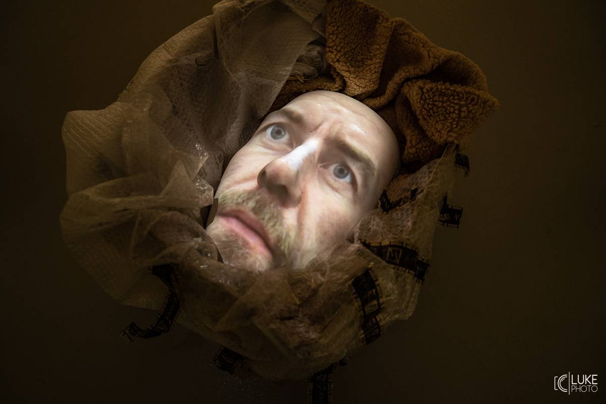 Tata Bojs slavnostně zakončili svou výstavu v centru současného umění DOX v Praze a pokřtili Tatalog