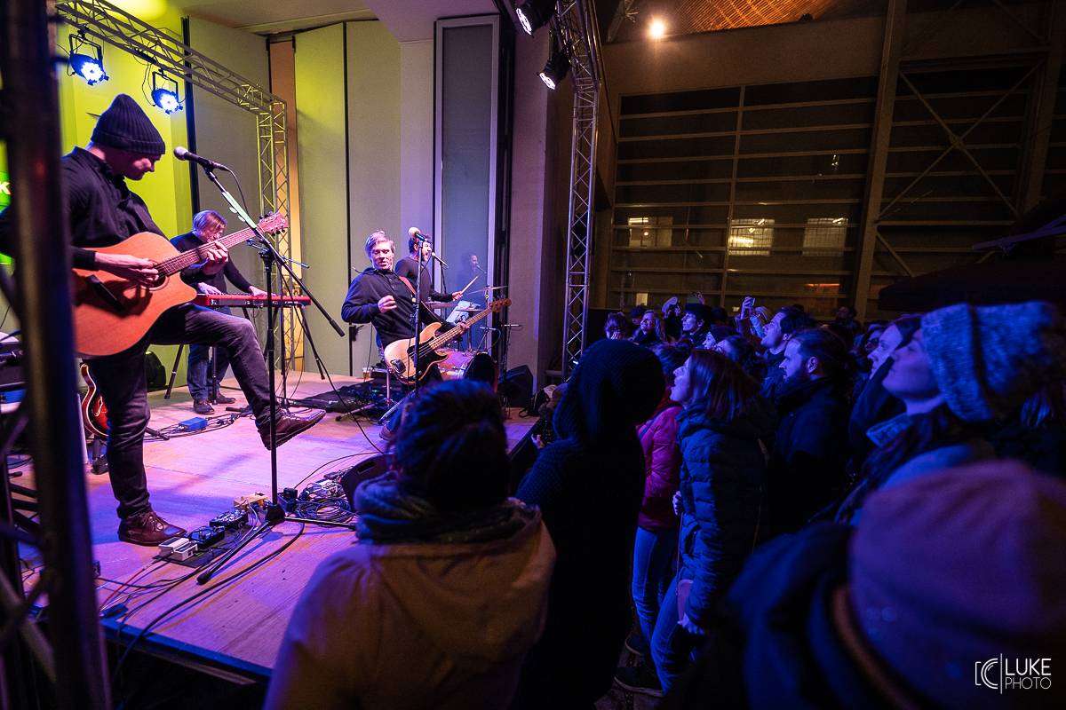 Tata Bojs slavnostně zakončili svou výstavu v centru současného umění DOX v Praze a pokřtili Tatalog