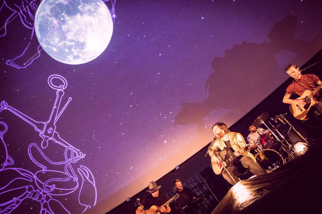 Imodium se rozloučili pod hvězdnou oblohou v Planetáriu Praha