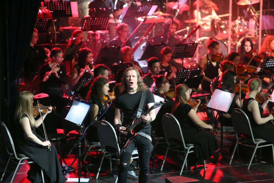 Metallica Tribute: V Brně se metal propojil se symfonickým orchestrem