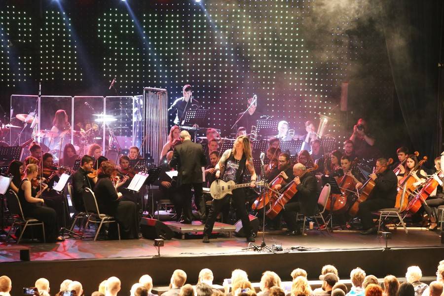 Metallica Tribute: V Brně se metal propojil se symfonickým orchestrem