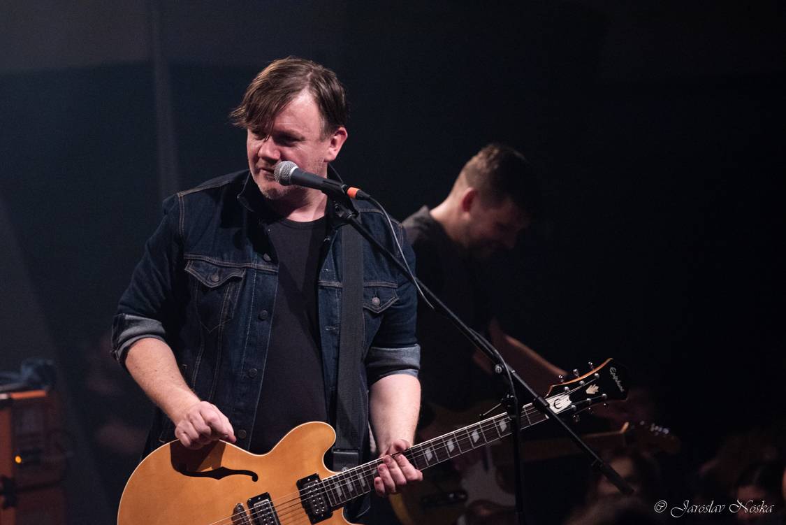 Michal Hrůza zavítal se svým klubovým turné do Lucerna Music Baru. Zazpívala i Nelly