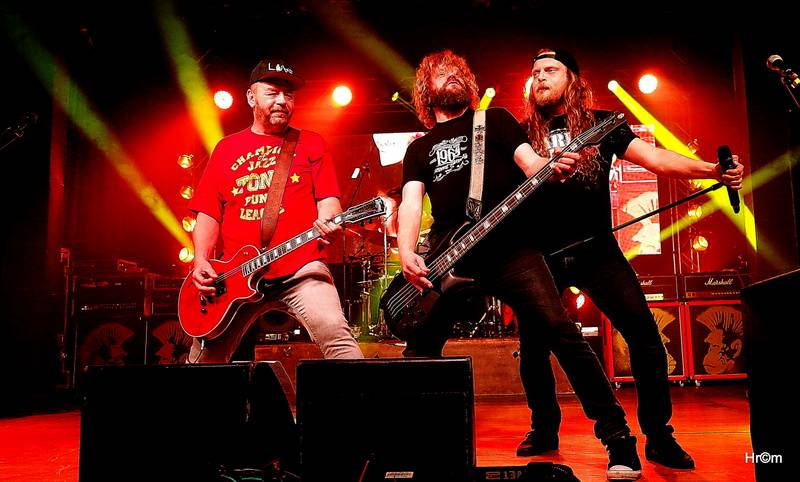 Harlej ve Svitavách děkovali tamním fanouškům, za odměnu s nimi šli po koncertě na pivo