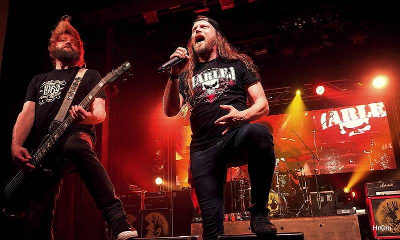 Harlej ve Svitavách děkovali tamním fanouškům, za odměnu s nimi šli po koncertě na pivo