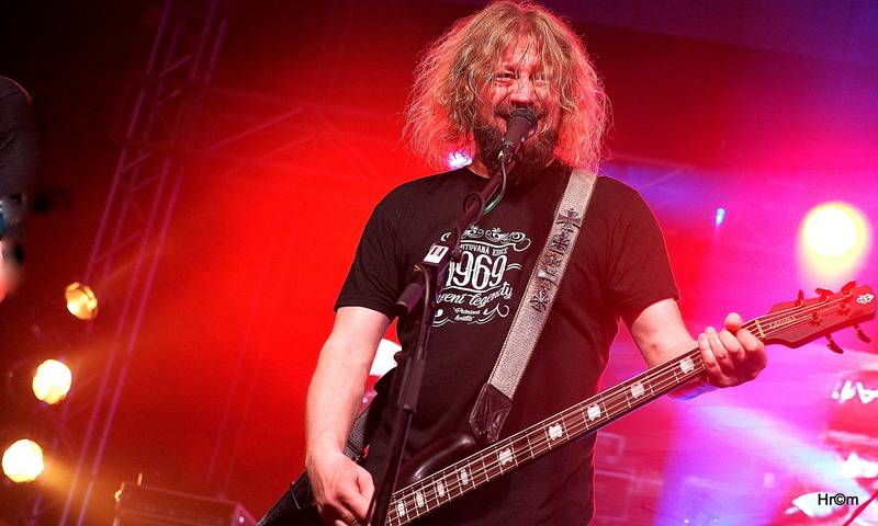 Harlej ve Svitavách děkovali tamním fanouškům, za odměnu s nimi šli po koncertě na pivo